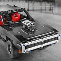 Mould King 13081 – Ferngesteuertes US-Musclecar aus Klemmbausteinen